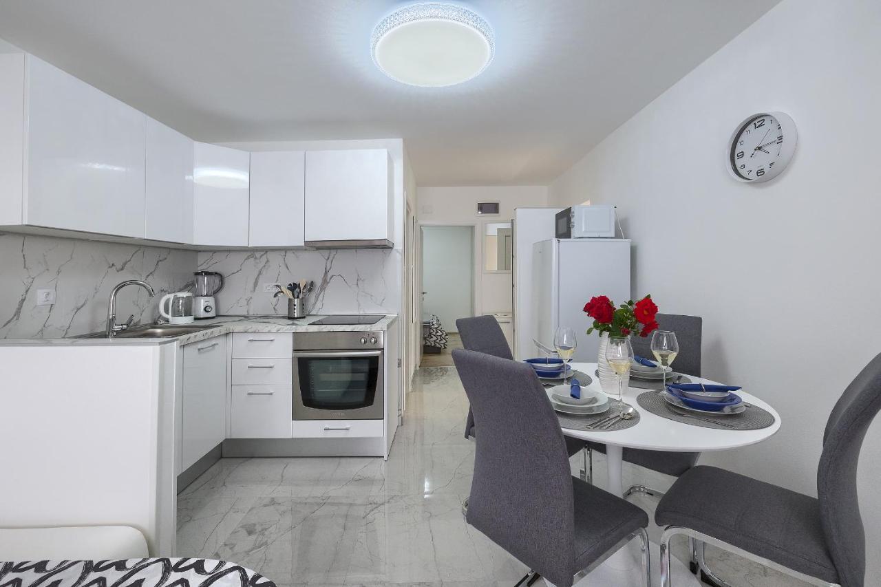 Studio Apartman Luka Pomer Extérieur photo